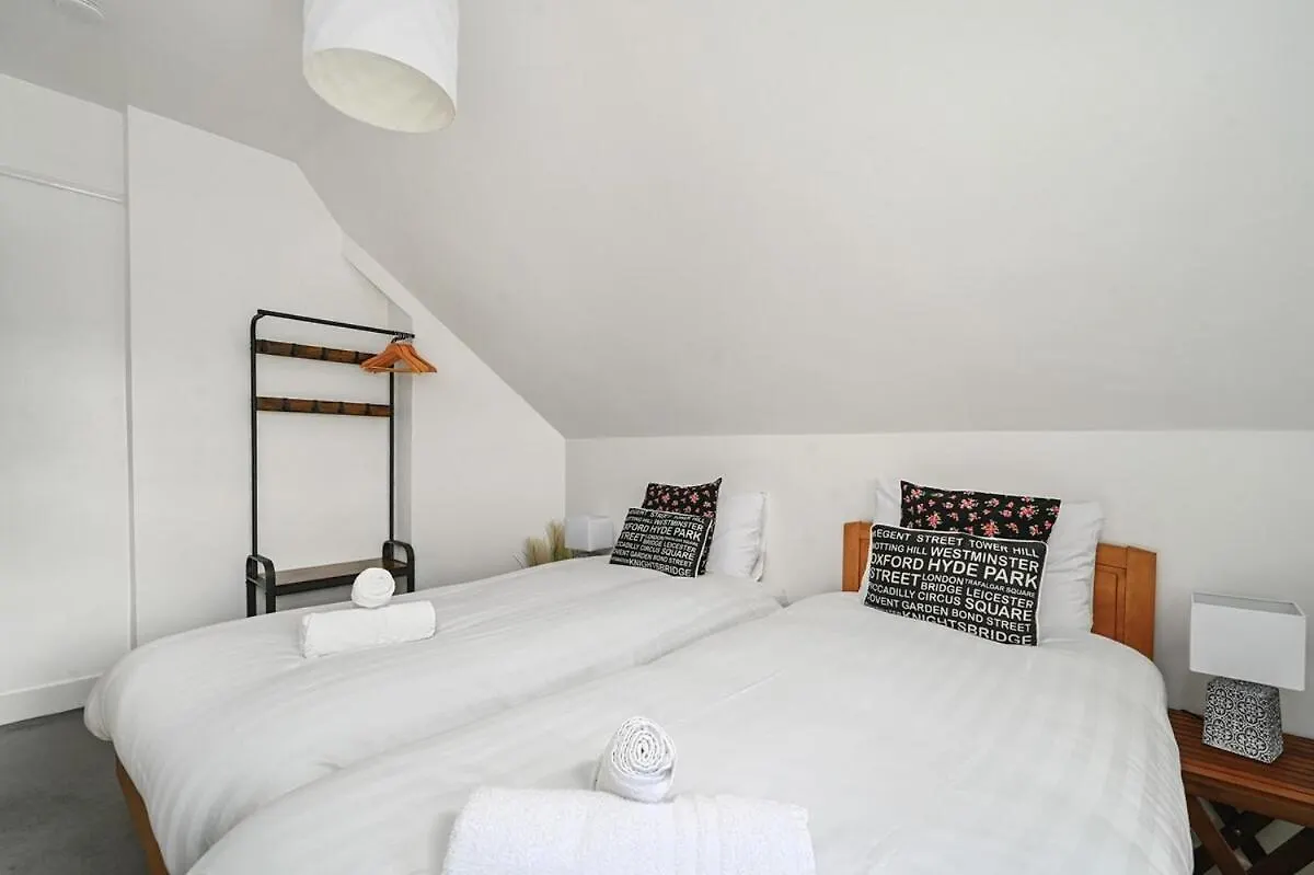 Apartment Host & Stay - The Cliff Greenhouse Brighton United Kingdom