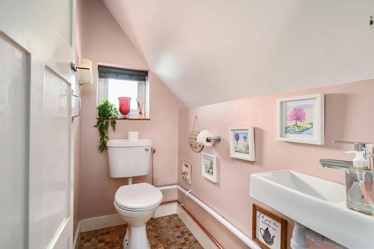 Host & Stay - The Cliff Greenhouse Brighton