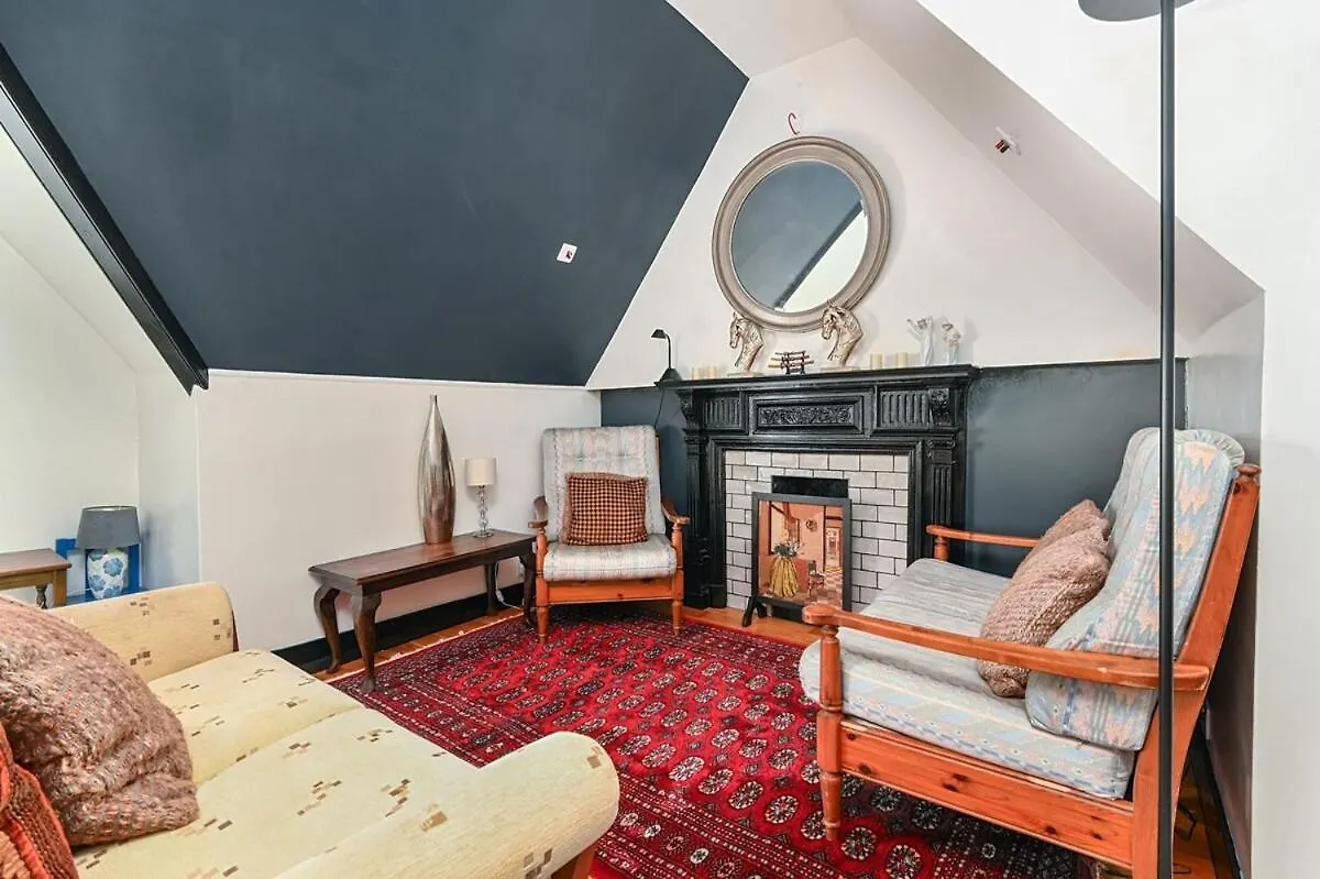 Host & Stay - The Cliff Greenhouse Brighton Apartment