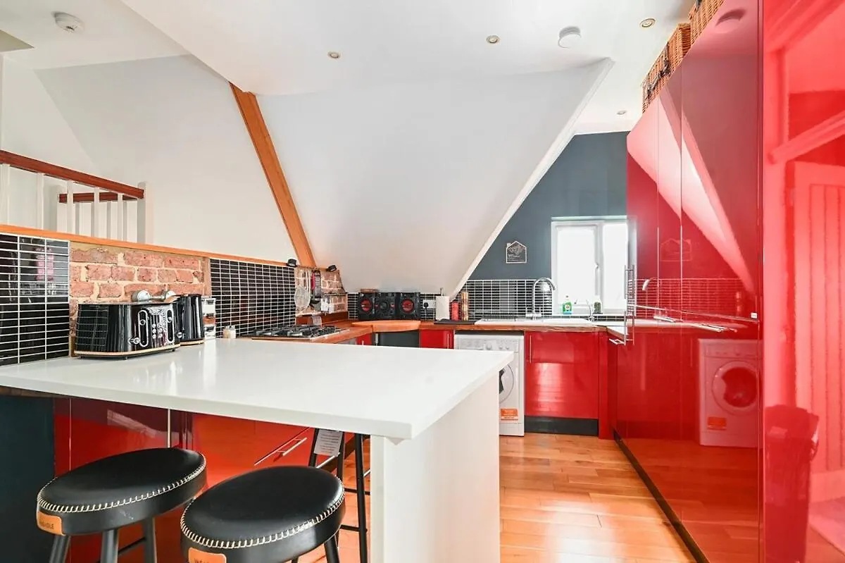 Host & Stay - The Cliff Greenhouse Brighton Apartment